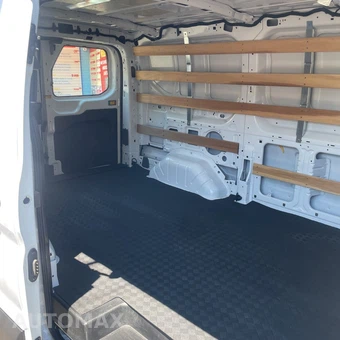 2025 Ford Transit 250 Cargo Van Low Roof 130.0" WB - miniatura 9