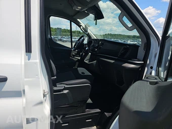 2025 Ford Transit 250 Cargo Van Low Roof 130.0" WB - miniatura 8