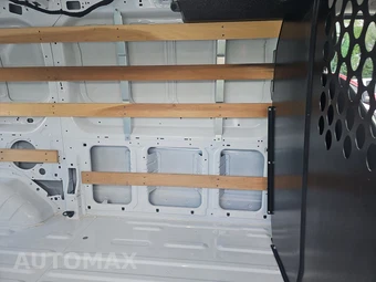 2025 Ford Transit 250 Cargo Van Low Roof 130.0" WB - miniatura 13