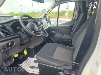 2025 Ford Transit 250 Cargo Van Low Roof 130.0" WB - miniatura 7