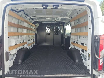 2025 Ford Transit 250 Cargo Van Low Roof 130.0" WB - miniatura 16