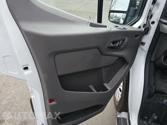 2025 Ford Transit 250 Cargo Van Low Roof 130.0" WB - miniatura 9
