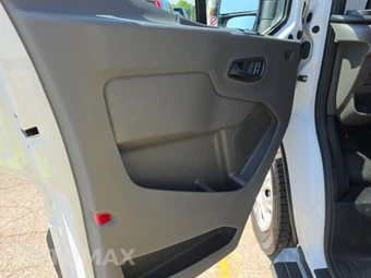 2025 Ford Transit 250 Cargo Van Low Roof 130.0" WB - miniatura 9