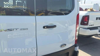 2025 Ford Transit 250 Cargo Van Low Roof 130.0" WB - miniatura 24