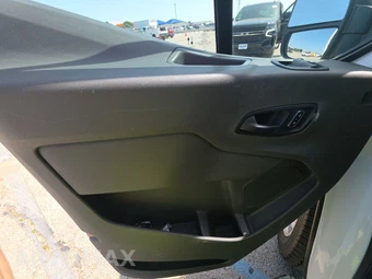 2025 Ford Transit 250 Cargo Van Low Roof 130.0" WB - miniatura 9