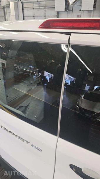 2025 Ford Transit 250 Cargo Van Low Roof 130.0" WB - miniatura 21