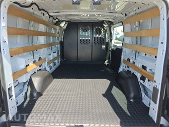 2025 Ford Transit 250 Cargo Van Low Roof 130.0" WB - miniatura 16