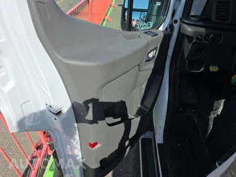 2025 Ford Transit 250 Cargo Van Low Roof 130.0" WB - miniatura 9