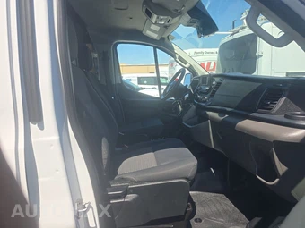 2025 Ford Transit 250 Cargo Van Low Roof 130.0" WB - miniatura 8