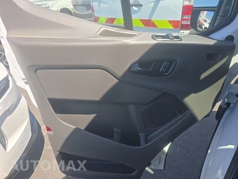 2025 Ford Transit 250 Cargo Van Low Roof 130.0" WB - miniatura 9