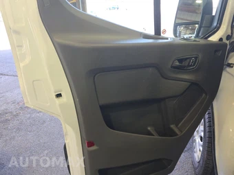 2025 Ford Transit 250 Cargo Van Low Roof 130.0" WB - miniatura 9