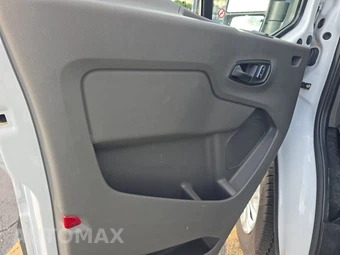 2025 Ford Transit 250 Cargo Van Low Roof 130.0" WB - miniatura 9