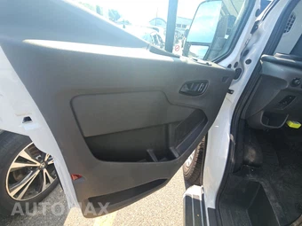 2025 Ford Transit 250 Cargo Van Low Roof 130.0" WB - miniatura 9