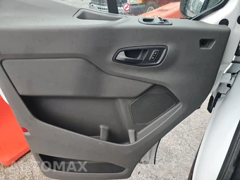 2025 Ford Transit 250 Cargo Van Low Roof 130.0" WB - miniatura 9