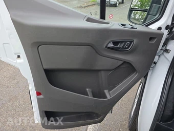 2025 Ford Transit 250 Cargo Van Low Roof 130.0" WB - miniatura 9