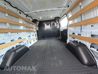 2025 Ford Transit 250 Cargo Van Low Roof 130.0" WB - miniatura 15