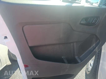 2025 Ford Transit 250 Cargo Van Low Roof 130.0" WB - miniatura 9