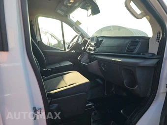 2025 Ford Transit 250 Cargo Van Low Roof 130.0" WB - miniatura 8
