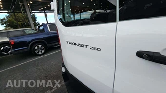 2025 Ford Transit 250 Cargo Van Low Roof 130.0" WB - miniatura 27