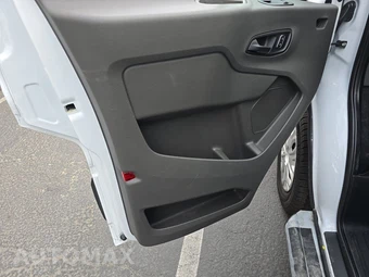 2025 Ford Transit 250 Cargo Van Low Roof 130.0" WB - miniatura 9