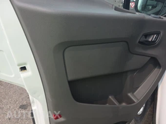 2025 Ford Transit 250 Cargo Van Low Roof 130.0" WB - miniatura 9