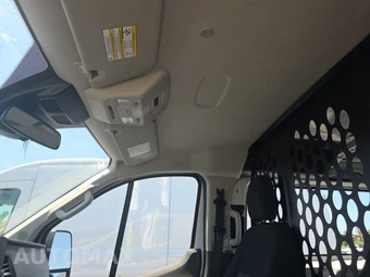 2025 Ford Transit 250 Cargo Van Low Roof 130.0" WB - miniatura 17
