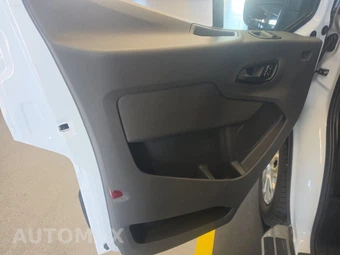 2025 Ford Transit 250 Cargo Van Low Roof 130.0" WB - miniatura 9