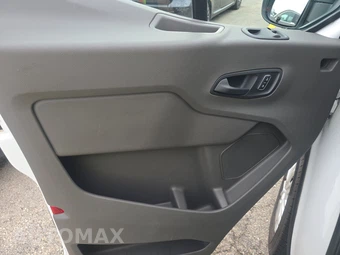 2025 Ford Transit 250 Cargo Van Low Roof 130.0" WB - miniatura 9