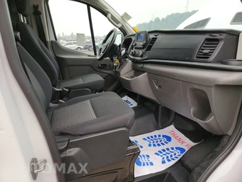 2025 Ford Transit 250 Cargo Van Low Roof 130.0" WB - miniatura 8
