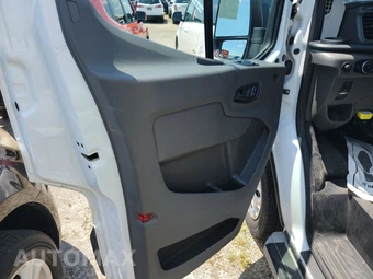 2025 Ford Transit 250 Cargo Van Low Roof 130.0" WB - miniatura 9