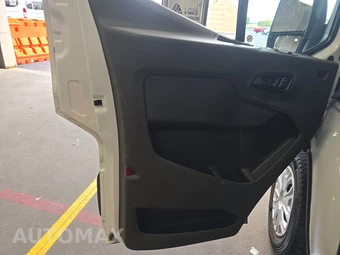 2025 Ford Transit 250 Cargo Van Low Roof 130.0" WB - miniatura 9