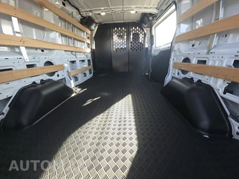 2025 Ford Transit 250 Cargo Van Low Roof 130.0" WB - miniatura 15