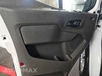 2025 Ford Transit 250 Cargo Van Low Roof 130.0" WB - miniatura 9