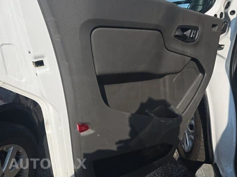 2025 Ford Transit 250 Cargo Van Low Roof 130.0" WB - miniatura 9
