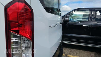 2025 Ford Transit 250 Cargo Van Low Roof 130.0" WB - miniatura 26