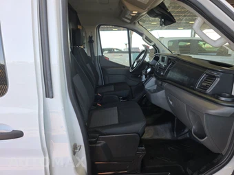 2025 Ford Transit 250 Cargo Van Low Roof 130.0" WB - miniatura 8