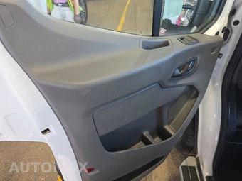 2025 Ford Transit 250 Cargo Van Low Roof 130.0" WB - miniatura 9