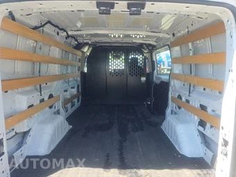 2025 Ford Transit 250 Cargo Van Low Roof 130.0" WB - miniatura 16