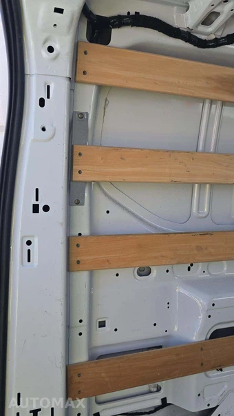 2025 Ford Transit 250 Cargo Van Low Roof 130.0" WB - miniatura 28