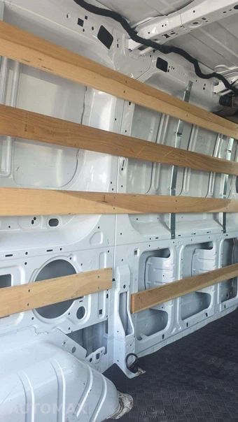 2025 Ford Transit 250 Cargo Van Low Roof 130.0" WB - miniatura 22
