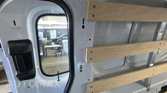 2025 Ford Transit 250 Cargo Van Low Roof 130.0" WB - miniatura 23