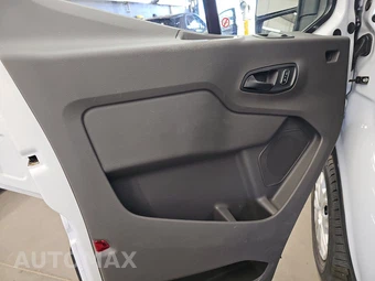 2025 Ford Transit 250 Cargo Van Low Roof 130.0" WB - miniatura 9