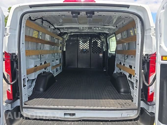 2025 Ford Transit 250 Cargo Van Low Roof 130.0" WB - miniatura 15