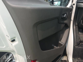 2025 Ford Transit 250 Cargo Van Low Roof 130.0" WB - miniatura 9
