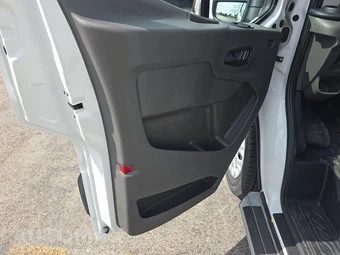 2025 Ford Transit 250 Cargo Van Low Roof 130.0" WB - miniatura 9