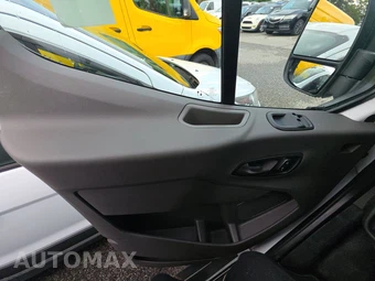 2025 Ford Transit 250 Cargo Van Low Roof 130.0" WB - miniatura 9