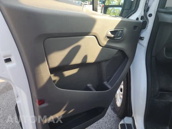 2025 Ford Transit 250 Cargo Van Low Roof 130.0" WB - miniatura 9