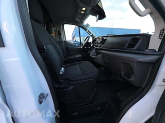 2025 Ford Transit 250 Cargo Van Low Roof 130.0" WB - miniatura 8