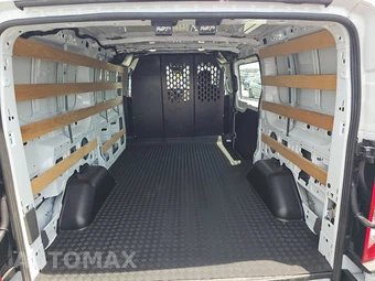 2025 Ford Transit 250 Cargo Van Low Roof 130.0" WB - miniatura 16