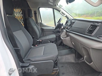 2025 Ford Transit 250 Cargo Van Low Roof 130.0" WB - miniatura 8